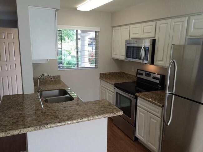 Foto del edificio - 93 N Cooper Rd