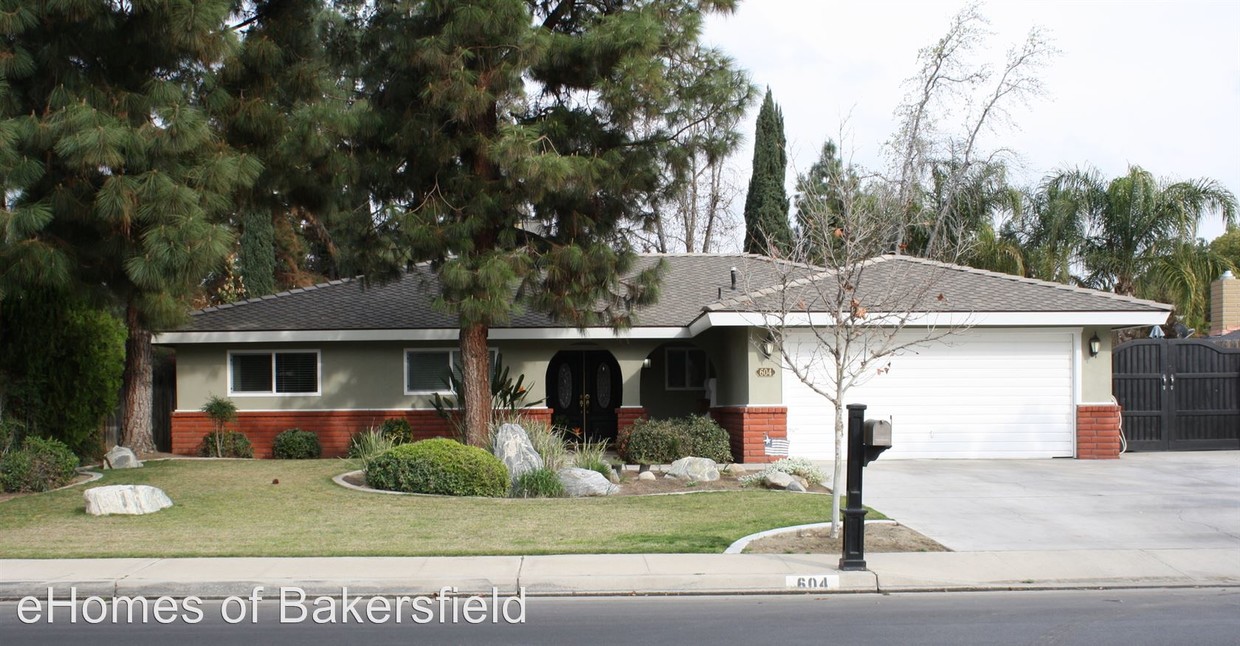 Primary Photo - 3 br, 2 bath House - 604 Empty Saddle Ln