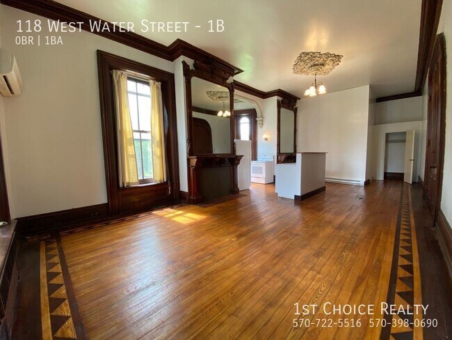 Building Photo - BEAUTIFUL efficiency apartment!