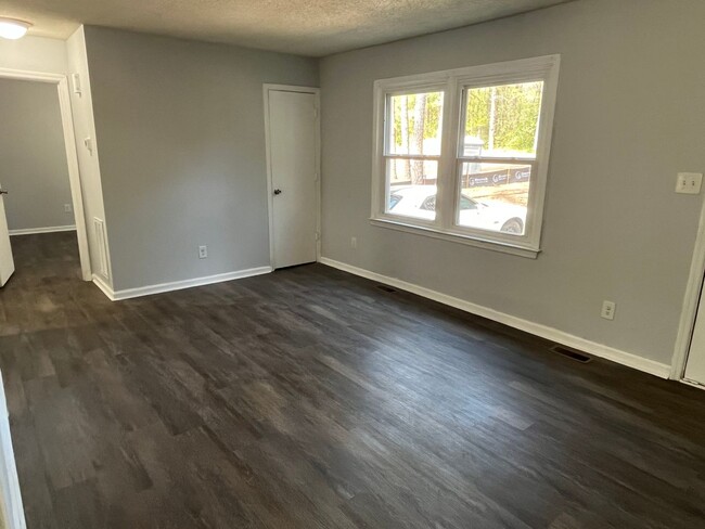 Foto del edificio - 1st Floor 2 Bed, 1 Bath Condo in Concord