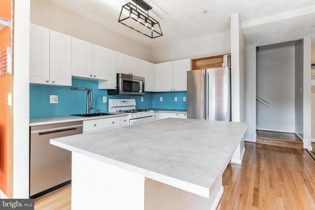 Foto del edificio - 11343 Aristotle Dr