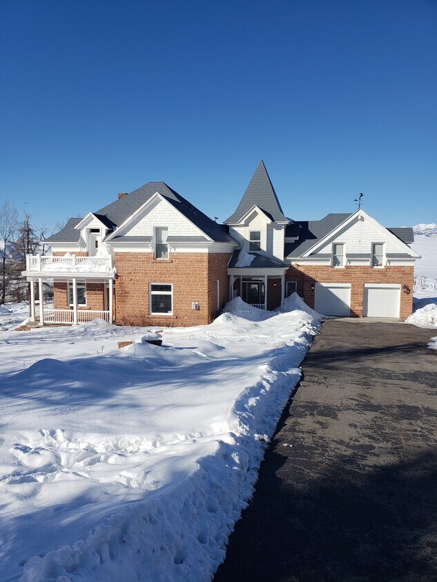 Primary Photo - 4800 Lake Creek Rd
