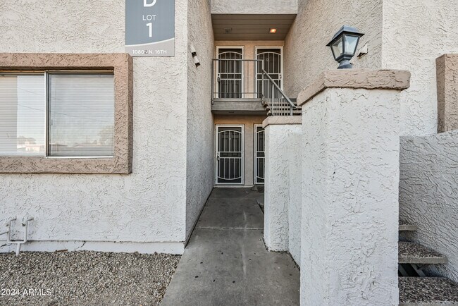 Foto del edificio - 10802 N 16th Ave