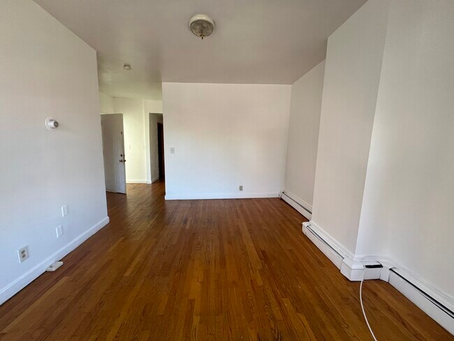 Building Photo - 848 Huntington Ave