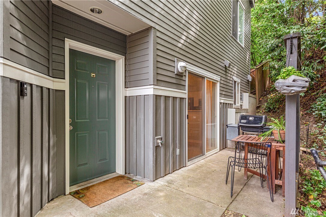 Foto principal - 1561 Cherrylane Ave S