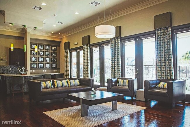 Foto del edificio - 2 br, 2 bath Apartment - 2020 Valley View Ci