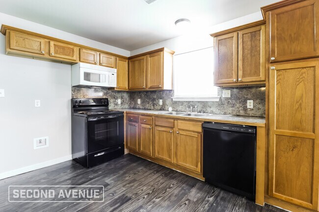 Building Photo - 209 Spring Branch Dr