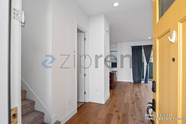 Foto del edificio - 8436 Compass Wy