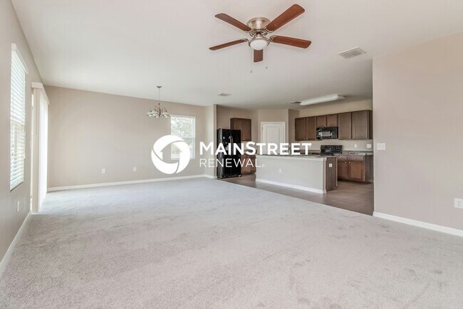 Building Photo - 4 Bedroom Pet-Friendly Home in Hudson, FL with Main Street Renewal