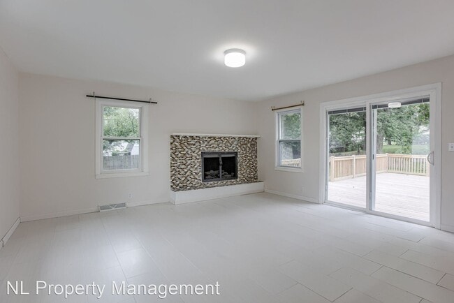 Building Photo - 3 br, 2 bath House - 8615 Franklin St.