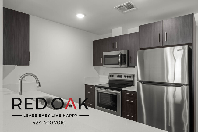 Building Photo - 218 S. Occidental-208