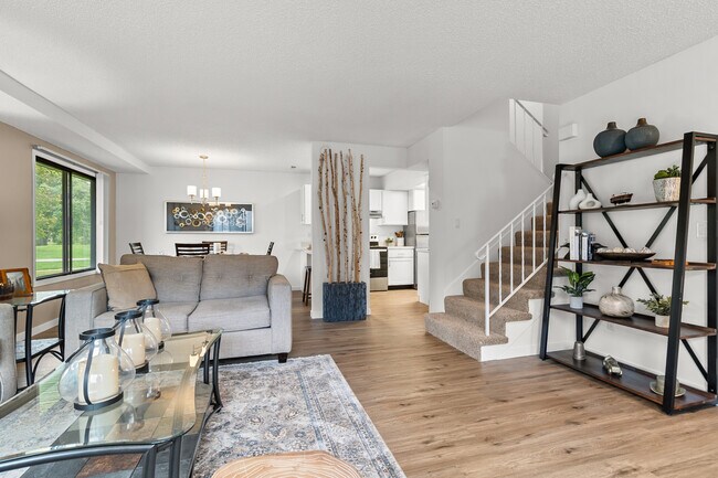 Foto del edificio - Fox Forest Townhomes