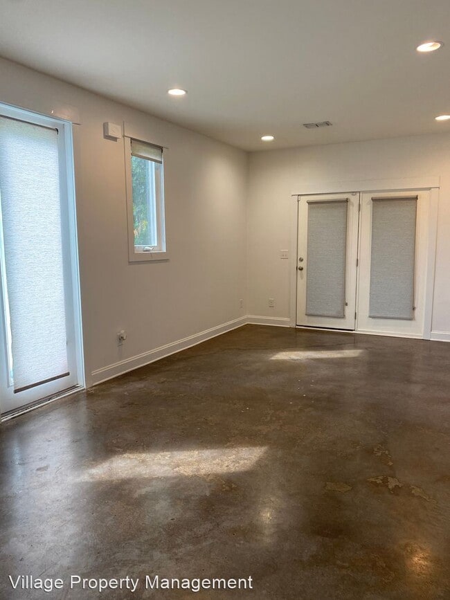 Building Photo - 2 br, 2.5 bath House - 913 N 12th St #1