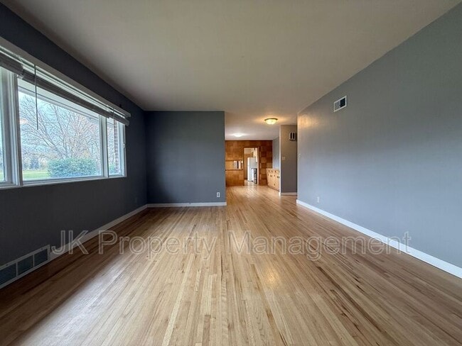 Foto del edificio - 1726 Alder Dr