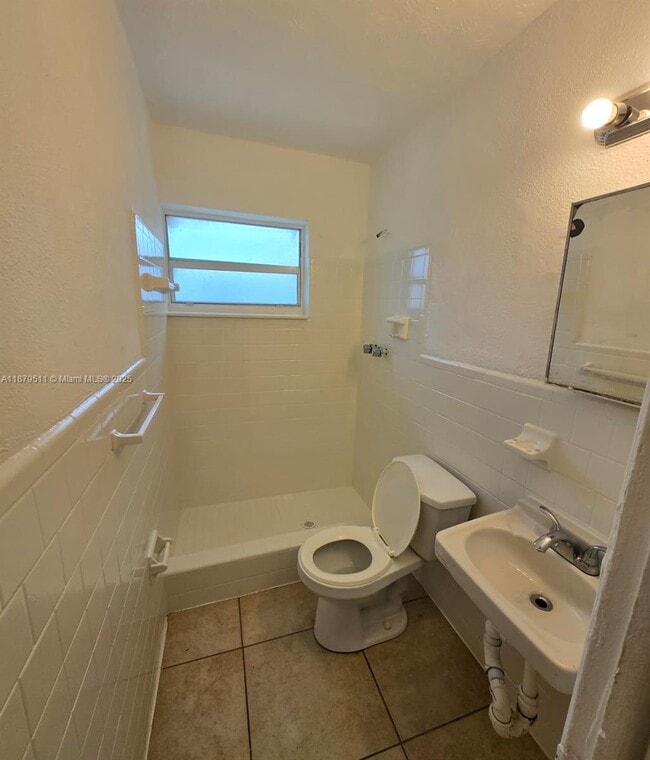 Building Photo - 3981 SW 12th Pl