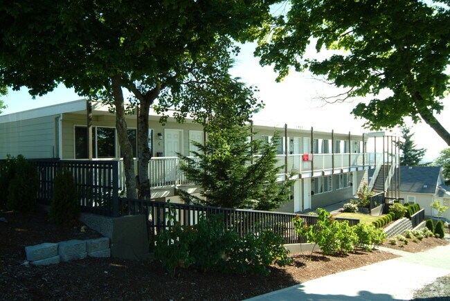 Building Photo - 1953 S I St