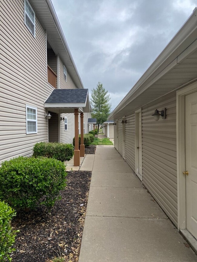 Building Photo - 172 Humanity Ln