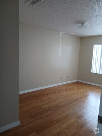 Building Photo - 4240 Pershing Pointe Pl
