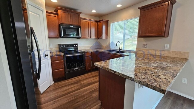 Foto del edificio - Beautiful Home in Star with RV Parking!
