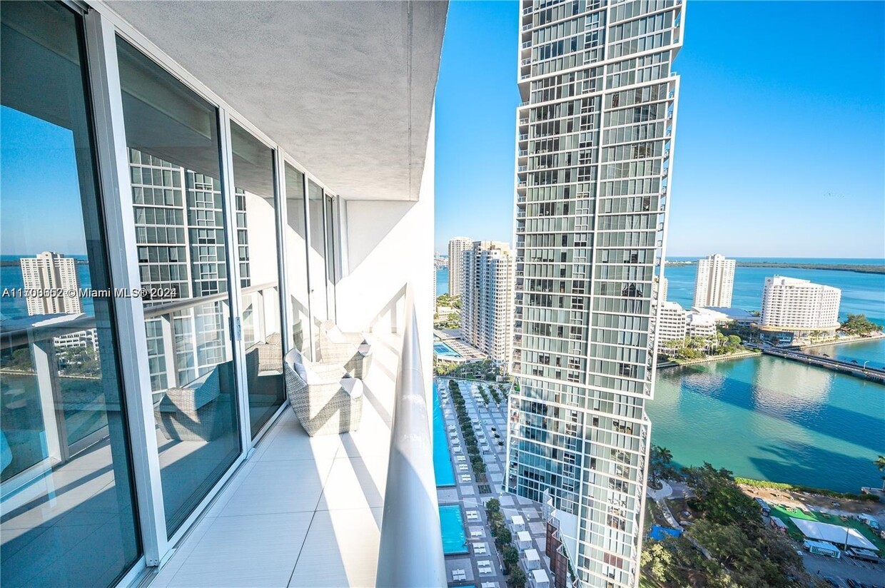 Foto principal - 485 Brickell Ave