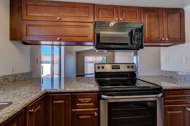 Building Photo - COZY SINGLE STORY HOME ON A CORNER LOT WIT...