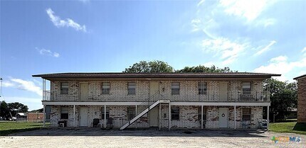 Building Photo - 702 N 1st St