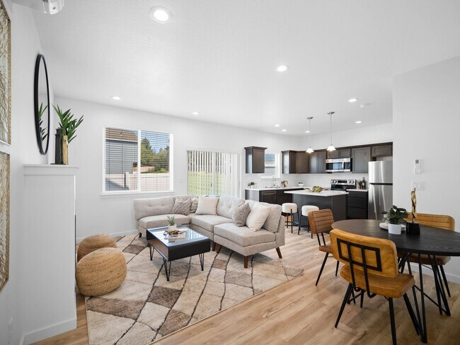 Foto del edificio - New 3 bed/2.5 bath Townhouse in Deer Park!