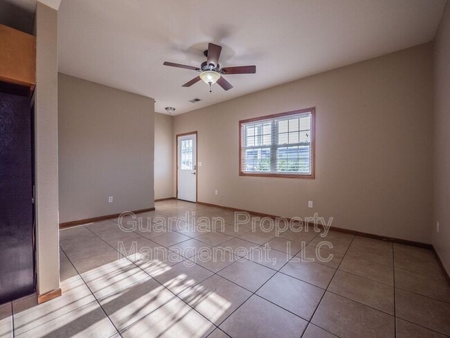 Building Photo - 506 N Buchanan St