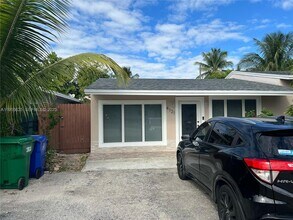 Building Photo - 4121 SW 20th St