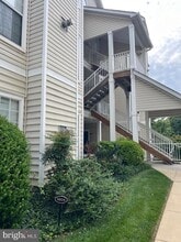 Building Photo - 9806 Feathertree Terrace