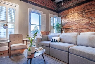 Building Photo - 1647 Wisconsin Ave NW