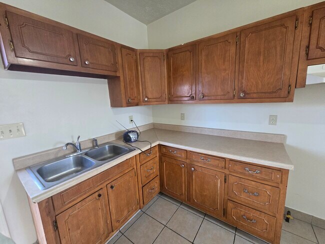 Foto del edificio - 508 Romine Ave