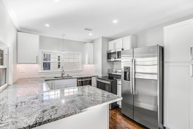 Foto del edificio - 77 Maverick St