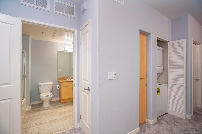 Building Photo - 1501 Front St