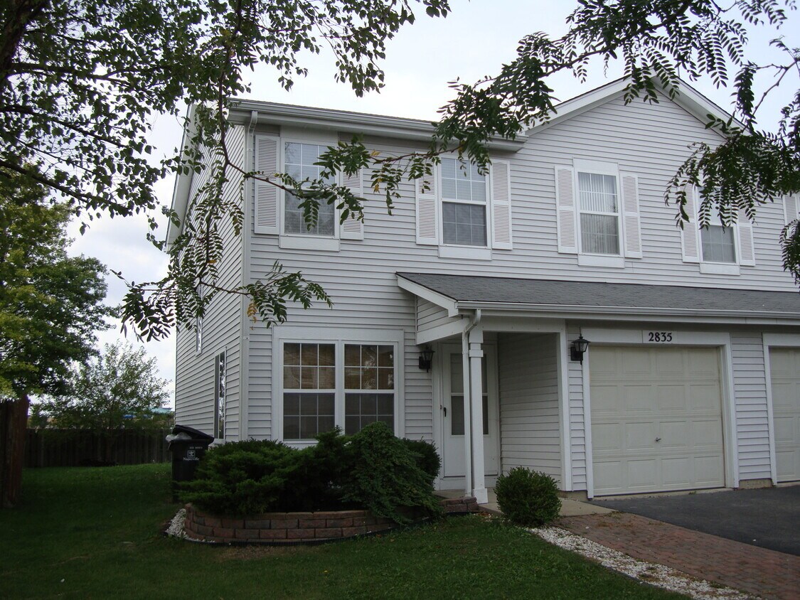 Foto principal - 2835 Cedar Glade Dr