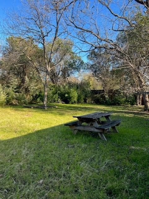 Foto del edificio - 1249 Belvin St