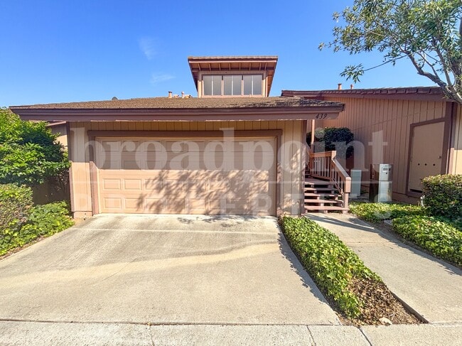 Building Photo - 439 Windyridge Glen