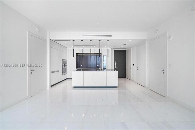 Foto del edificio - 300 Biscayne Blvd Way