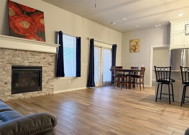 Foto del edificio - 4201 Palmetto Trail