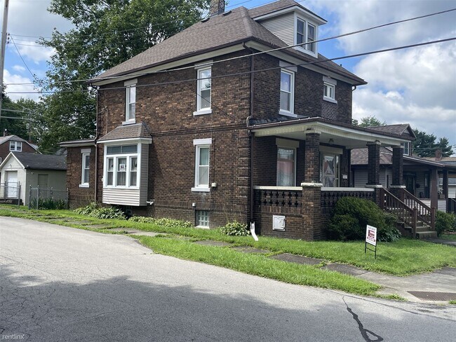 Building Photo - 3 br, 1 bath House - 1027 Webster Street