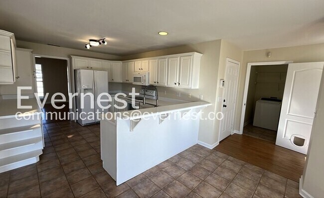 Foto del edificio - 14 Fawn Ln