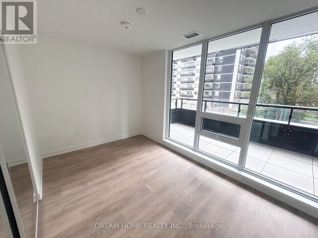Photo du bâtiment - 127 Broadway Ave