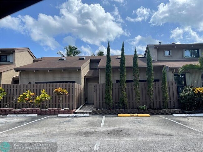 Building Photo - 2156 SW 82nd Ave