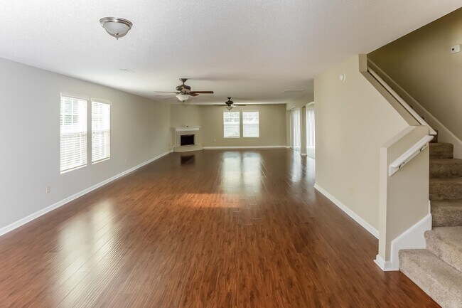 Building Photo - 9966 Chariden Dr