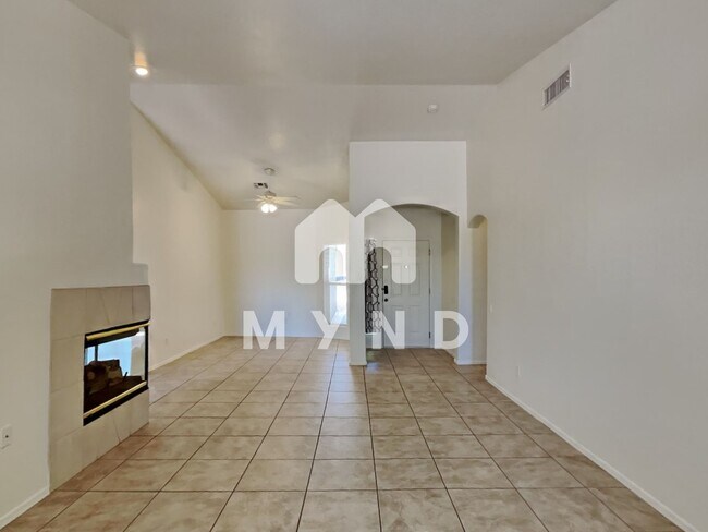Building Photo - 2312 W Mystic Mountain Dr