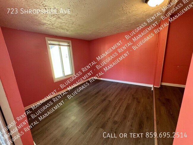 Building Photo - Large LEXINGTON Home!
