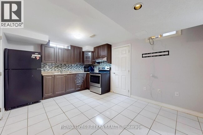 Building Photo - 58 Hummingbird Dr