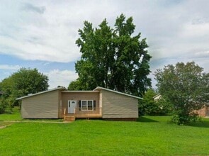 Building Photo - 309 Westchester Rd