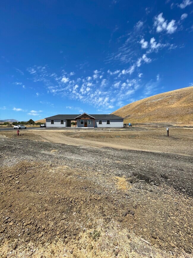 Building Photo - 7575 Manning Rd