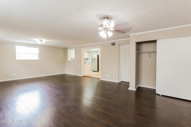 Building Photo - 11649 Cape Horn Ave